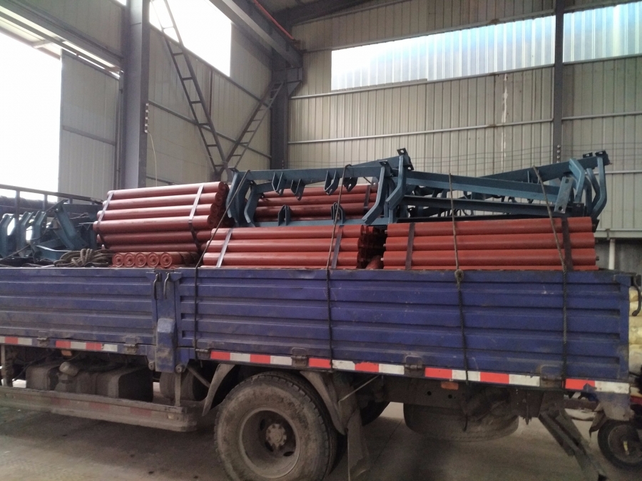 萊蕪鋼廠客戶(hù)—托輥托輥支架